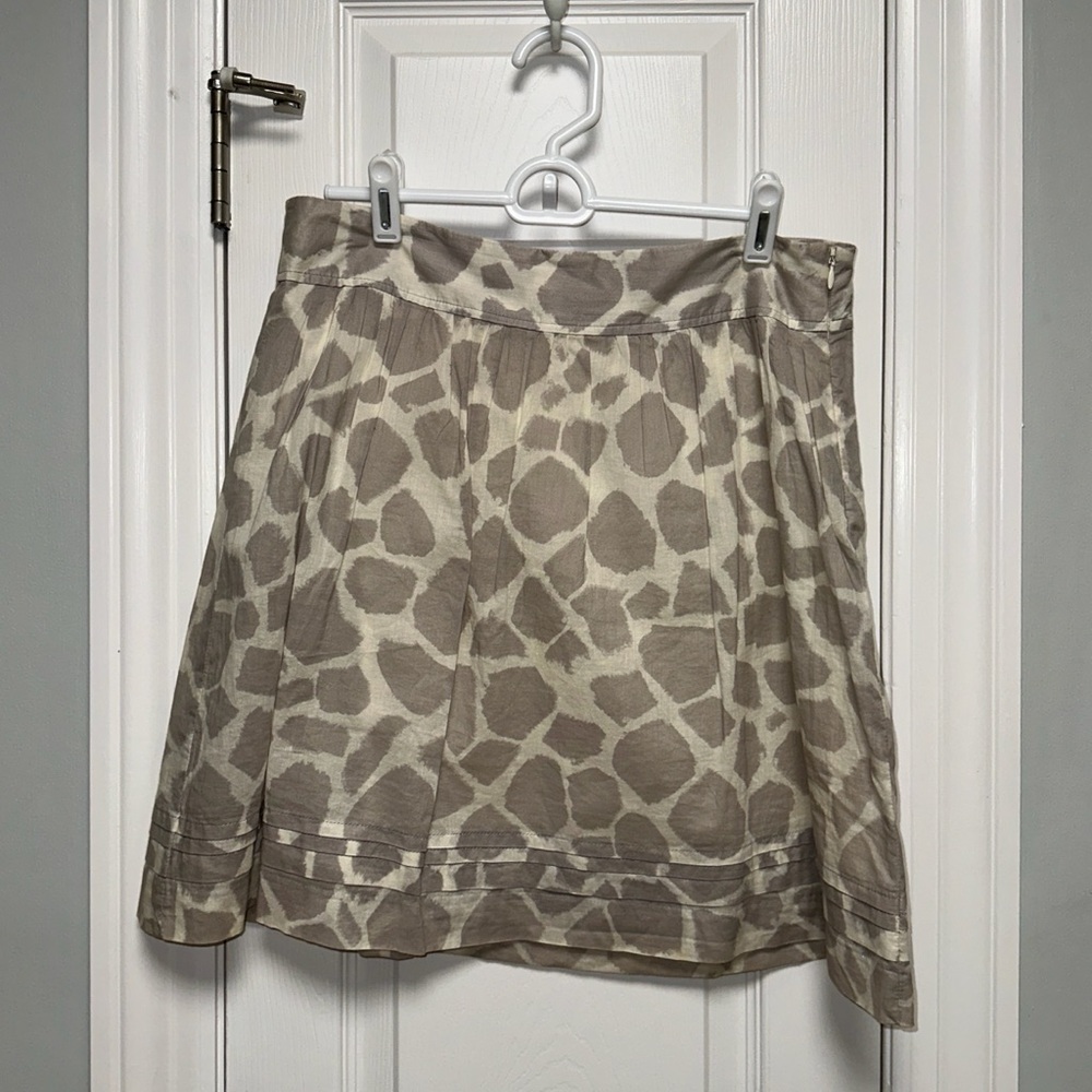 Ann Taylor LOFT - Ivory and Grey Animal Print Skirt - size 4